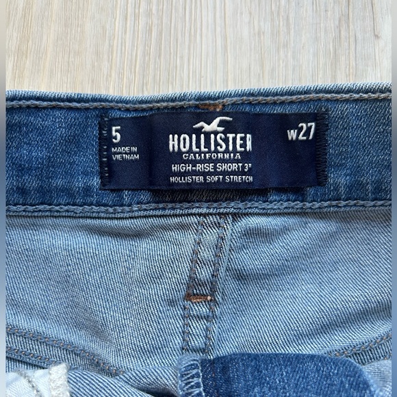 Hollister High Rise Ripped Denim Shorts 3" - Picture 3 of 4